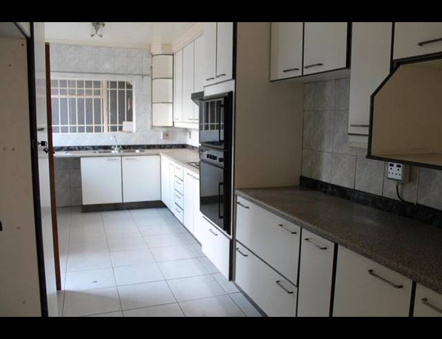 4 BEDROOM HOUSE FOR SALE IN KENSINGTON